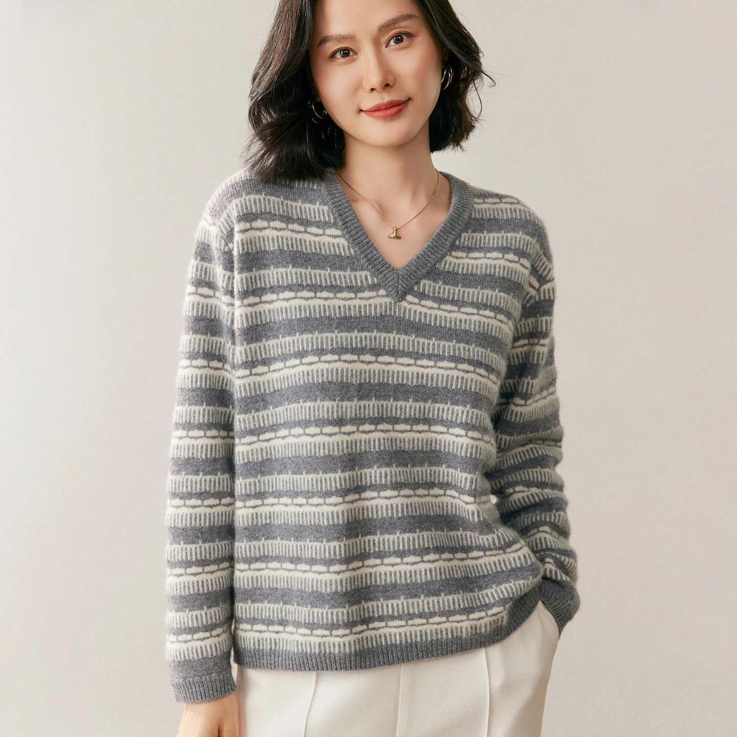 Women's 100% pure cashmere pullover V-neck color blocked sweater loose casual knitted top versatile shirt for autumn and winter