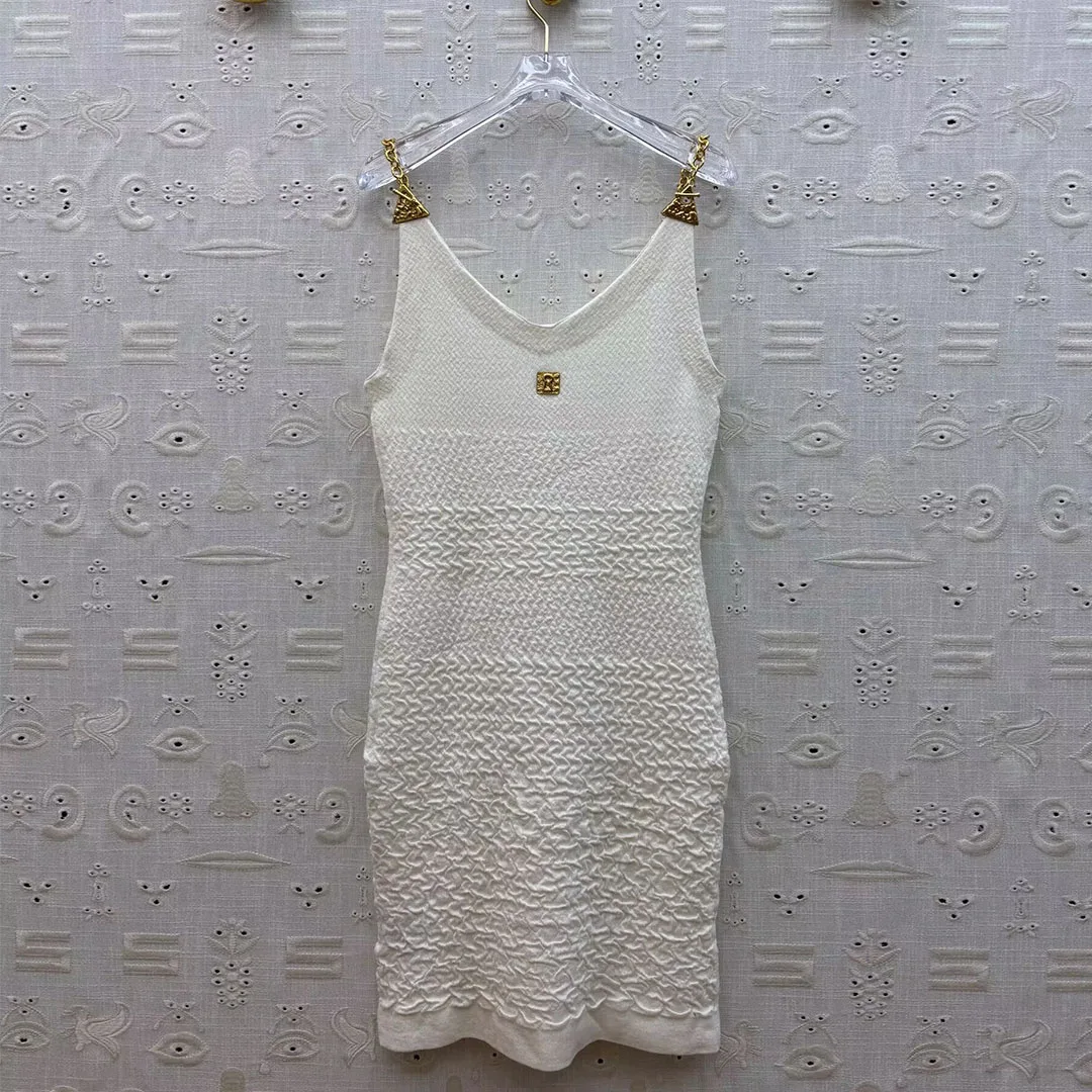 موضة جديدة فقاعة الشاش محبوك سلسلة معدنية ضمادة الحمالة فستان المرأة الخامس الرقبة أكمام مثير سليم بلون فساتين حلوة