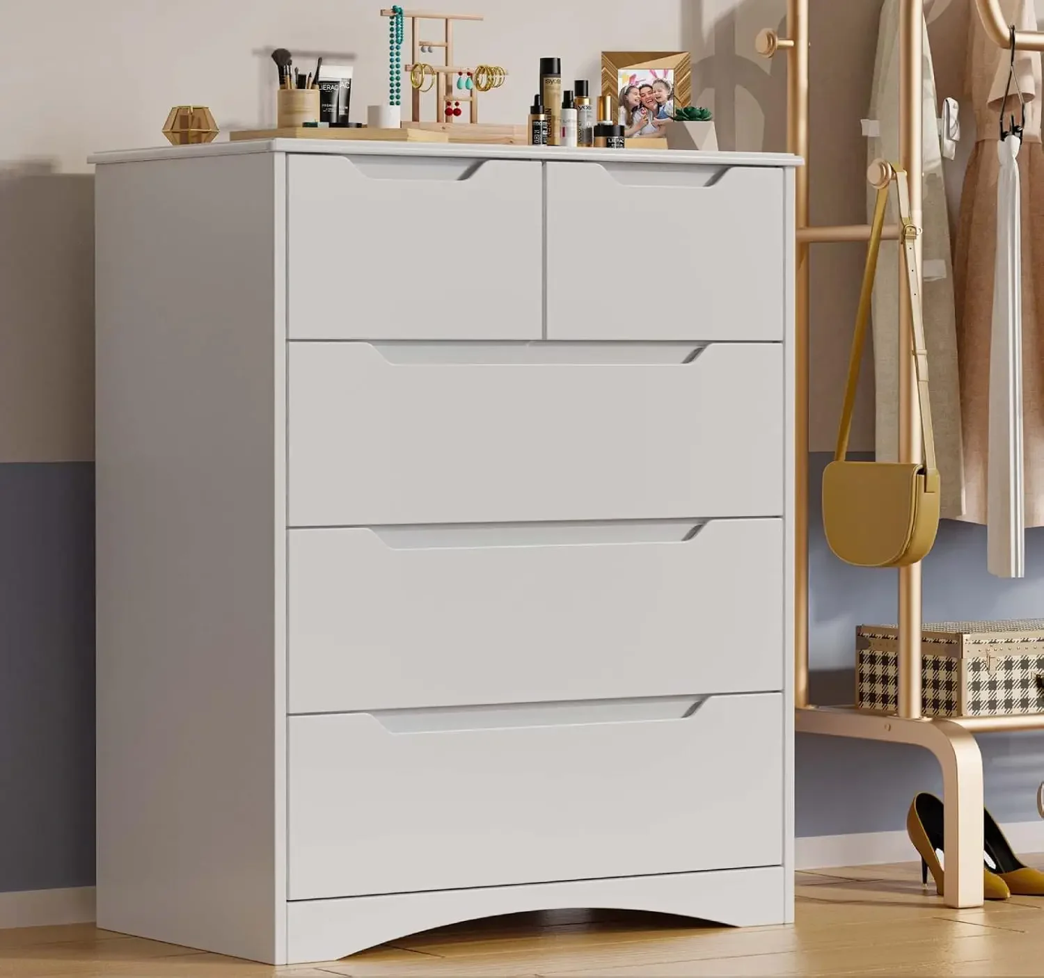 5 Drawers Chest, White Dresser for with Embedded Handle, Sturdy Anti-Tripping Device, Chest of Drawers with Large