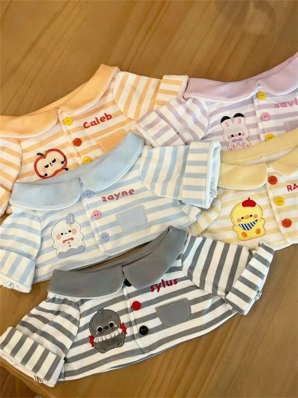 Pigiama della bambola Gioco Love and Deepspace Xavier Zayne Rafayel Sylus Caleb Abito da notte per 40 cm Giocattolo seduto Vestiti Costume Cosplay