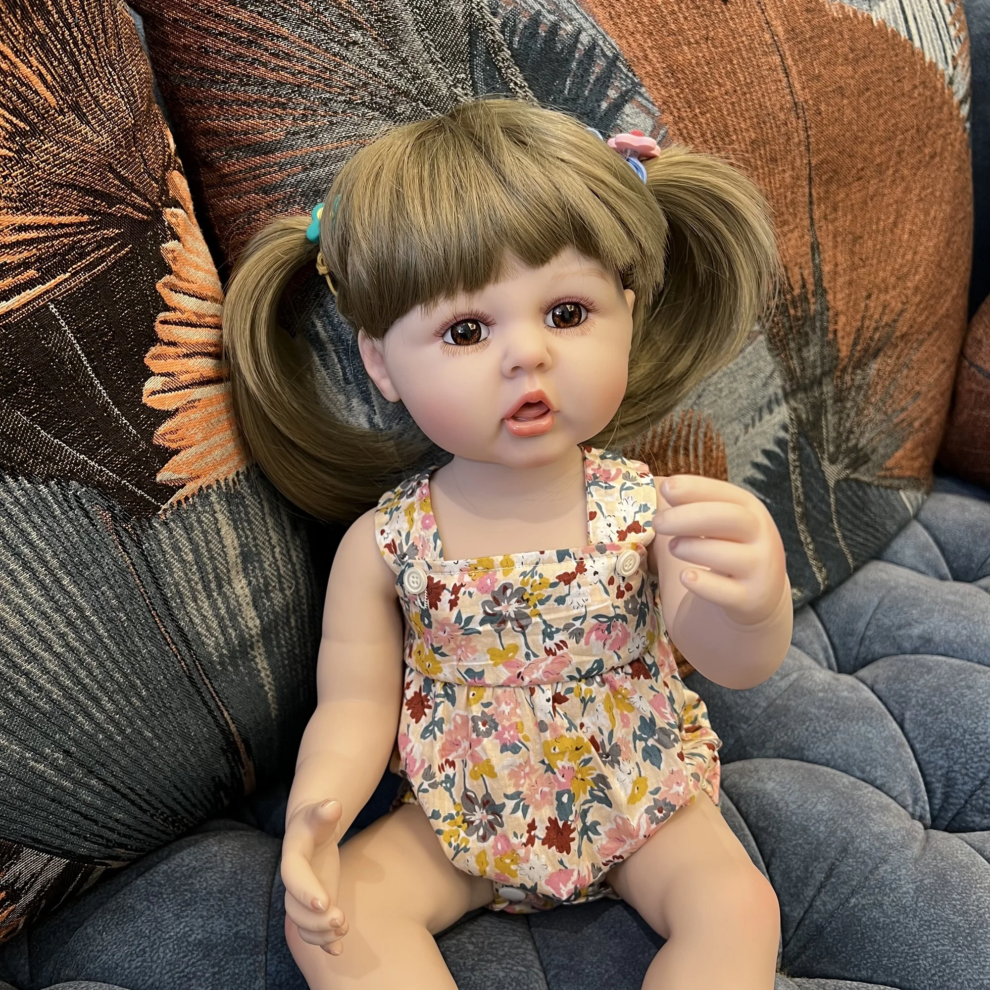 Full Body Vinyl Cuddly Bebe Reborn Girl 55cm Lifelike Reborn Dolls With Wig Hair For Children's Gift Bonecas Infantil Meninas