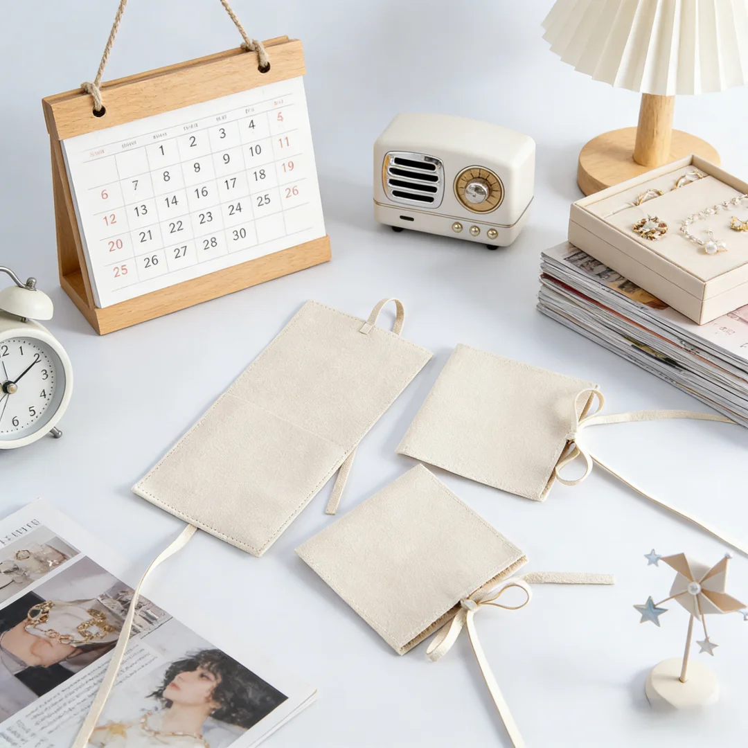 10 Stück Hochwertige Mikrofaser-Beutel Luxuriöse Schmuck-Geschenktaschen für Ring- und Ohrringverpackung Eleganter Organizer für Partys und Geschenke
