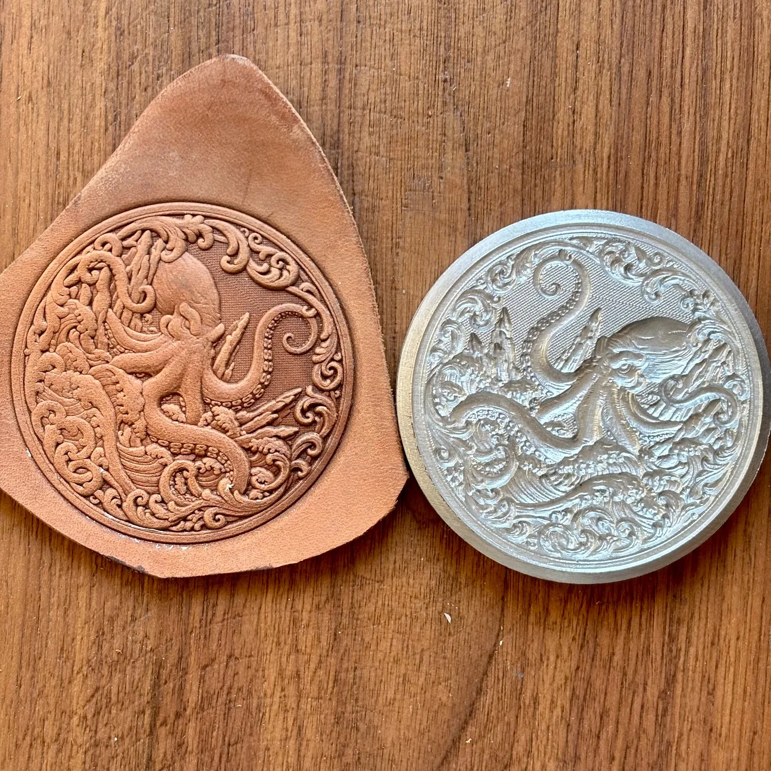 

3D Octopus Kraken Leather Embossing Stamp Carving Mold, Aluminum Alloy Leather Shaping Stamper Pressing Material