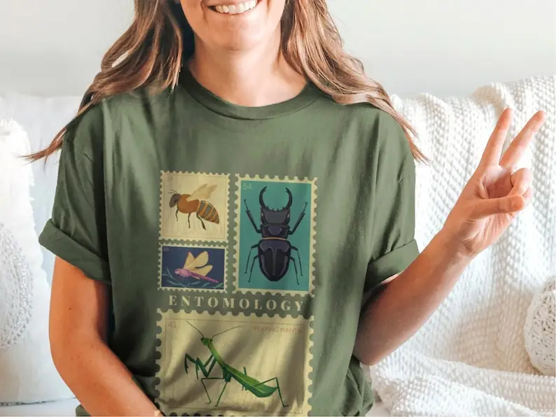 Cottagecore Entomology Tee Vintage Bug T Shirt Insect Praying Mantis Top Gift for Insect Lover Scientific Aesthetic Beetle Shirt