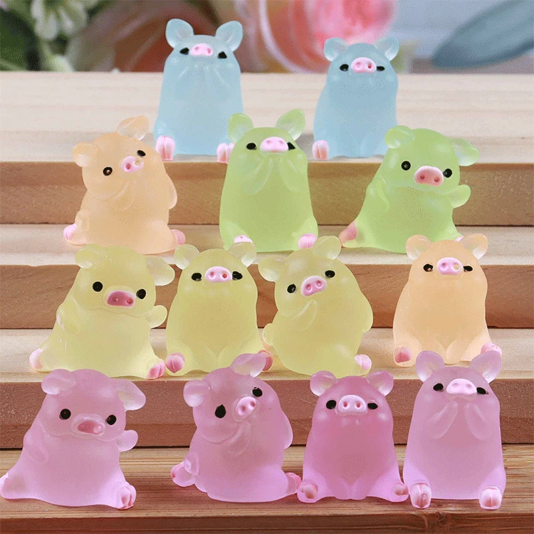6pcs Luminous Mini Resin Pig Car Dashboard Toys Doll Figures Home Garden Decoration Cartoon Colorful Glow in the Dark Toys Gifts