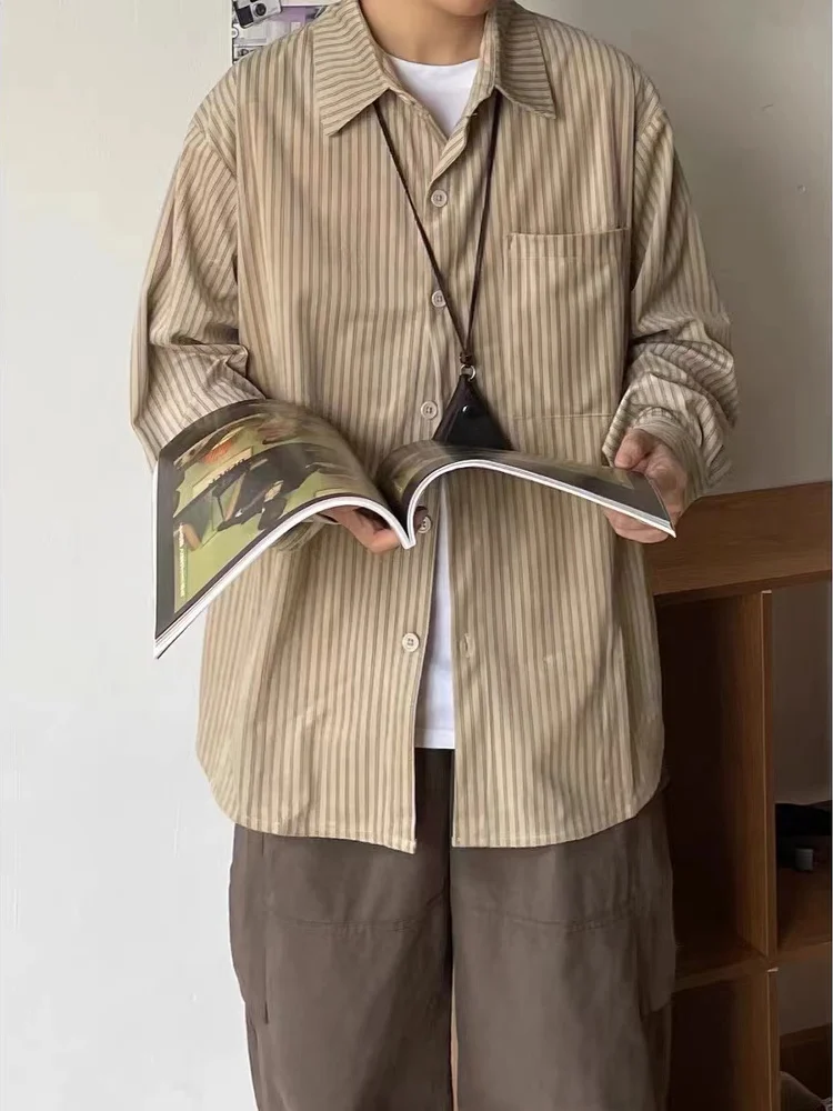 

Spring Season Japanese Retro Striped Corduroy Men's Casual Long Sve irt Loose Fit Classic Sle Button down Coat