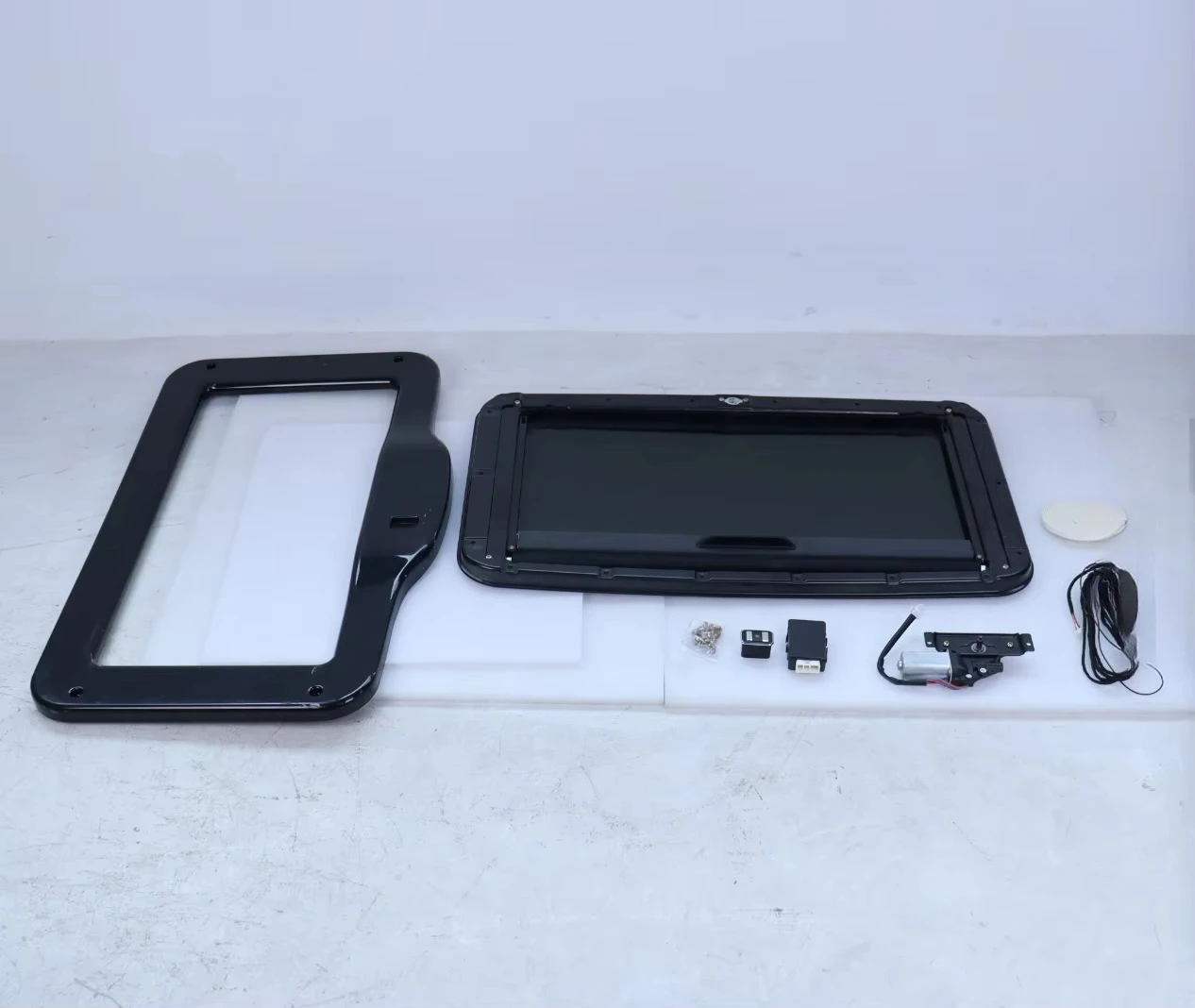 

Hot Sell Factory Wholesale Auto Modification Accessories Electric Car Sunroof for Universal Cars