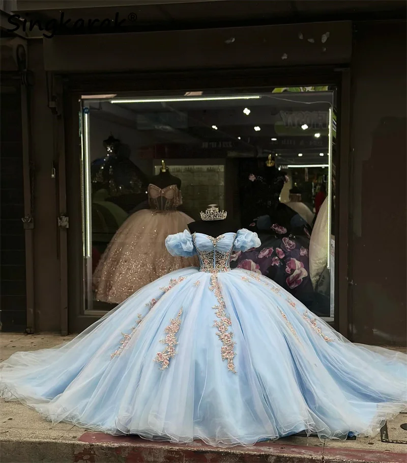 

New Arrival Sky Blue Ball Gown Quinceanera Dresses Court Train Beading Lace Flowers Appliques Sweet 16 Prom Party Gowns