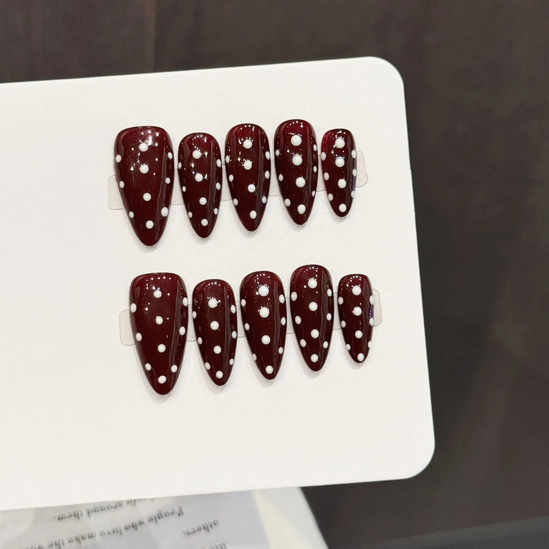 Handmade Dot Y2k Nails Set Press on Nude Red Simple Almond Cute Reusable Adhesive False Nails Artifical Nail Tips Stick-on