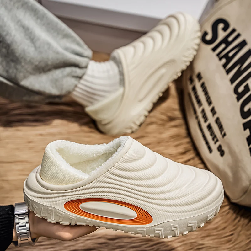 Nova moda algodão chinelos masculinos inverno quente de pelúcia chinelos à prova dwaterproof água sapatos de jardim ao ar livre indoor sapatos quentes
