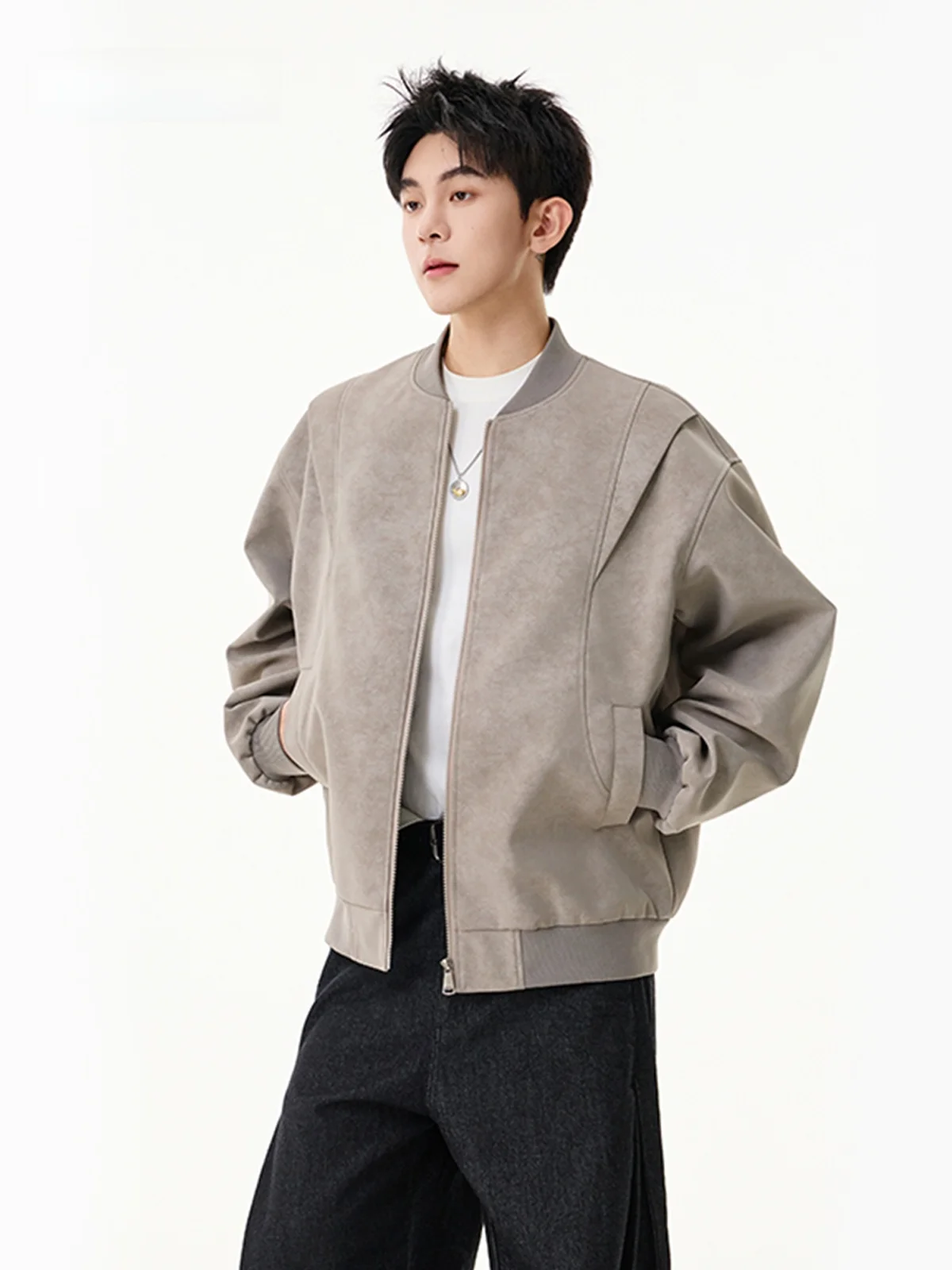 

Мужское свободное бейсбольное повседневное пальто из искусственной кожи в американском стиле ретро, осеннее модное брендовое пальто QOTRIO Youth (3)