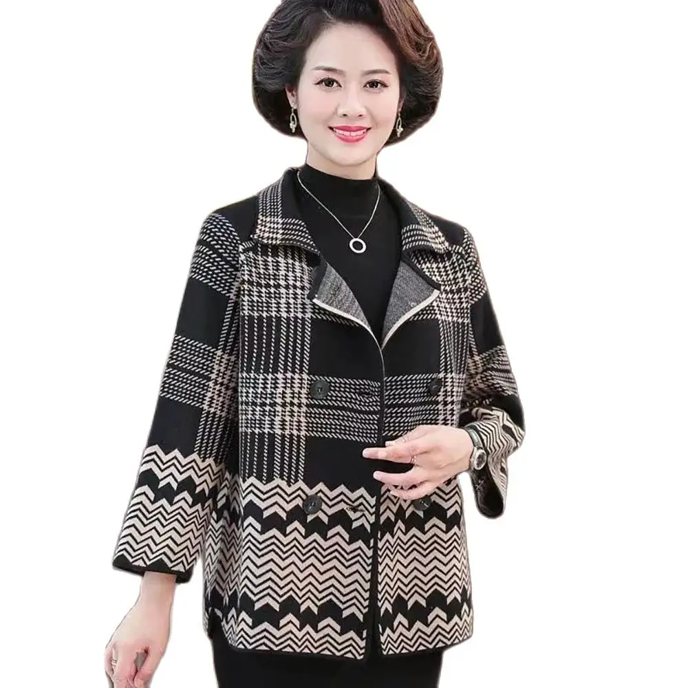 

New Spring And Autumn Western-style Large-size Coat Middle-Aged And Elderly Fashion Temperament Slim Loose Plaid Knit Cardigan.