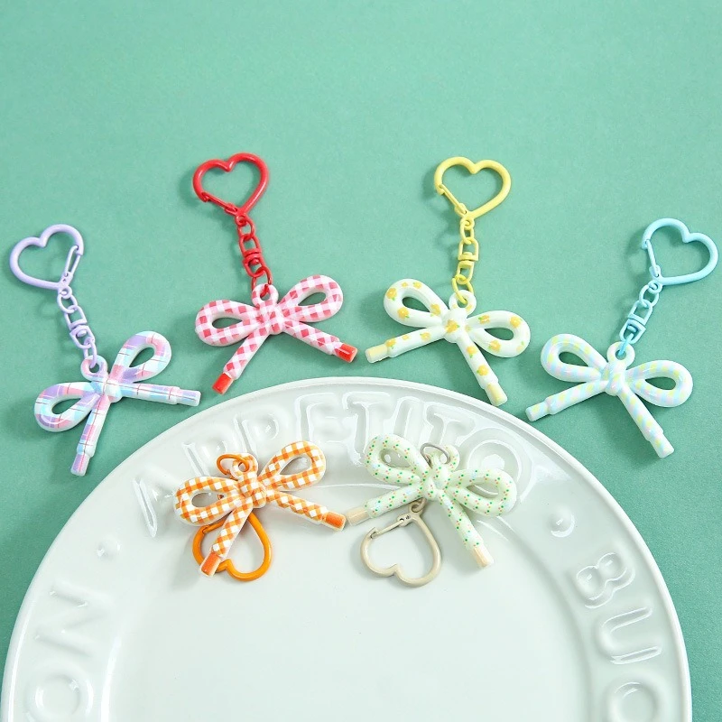 20pcs Creative Resin Butterfly Keychain Ring with Heart Snap Button for DIY Crafts Accessories