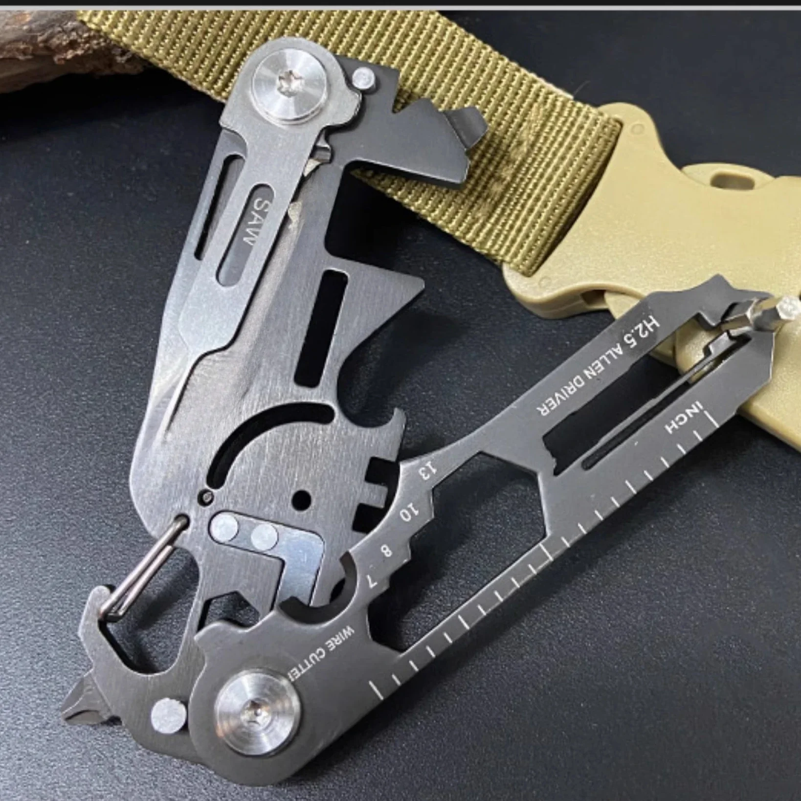 

Outdoor EDC Multifunctional Combination Tool Convenient Camping and Hiking Bottle Opener Mini Portable Keychain Tools