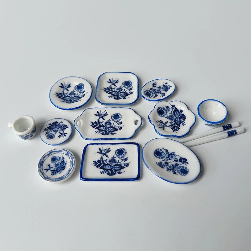 Vajilla en miniatura para casa de muñecas, taza de té de cerámica de porcelana, vajilla en miniatura de cerámica azul y blanca, adornos, piezas de molde, 1 Juego