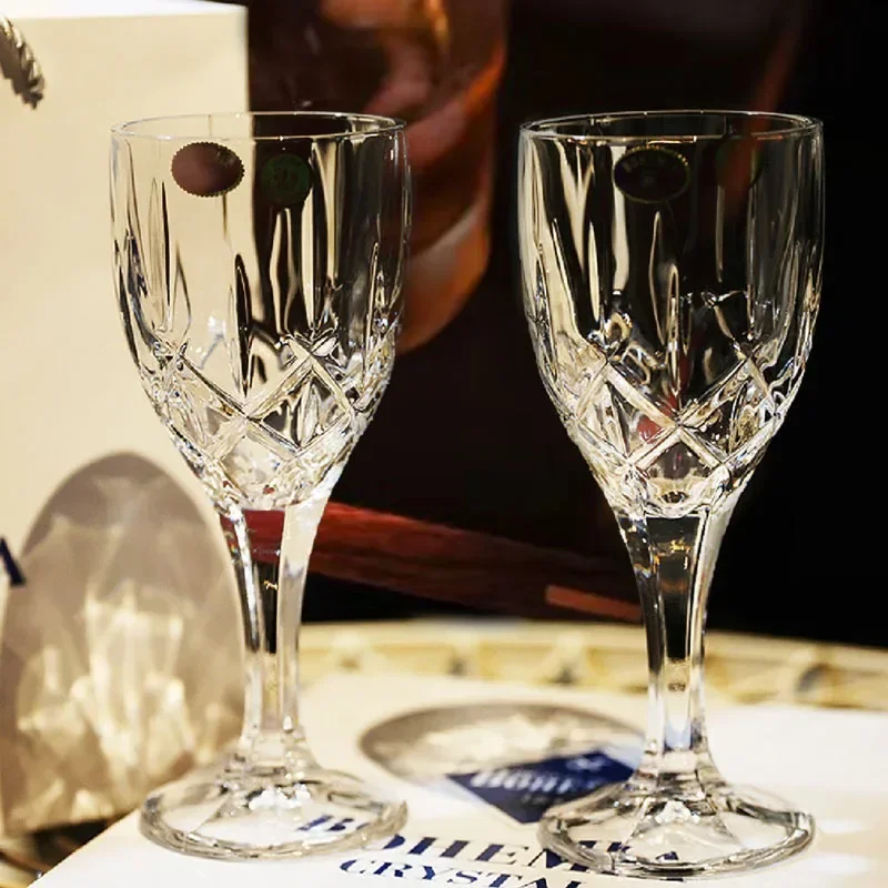 Tall crystal red wine , wine , champagne glass-to-glass gift box