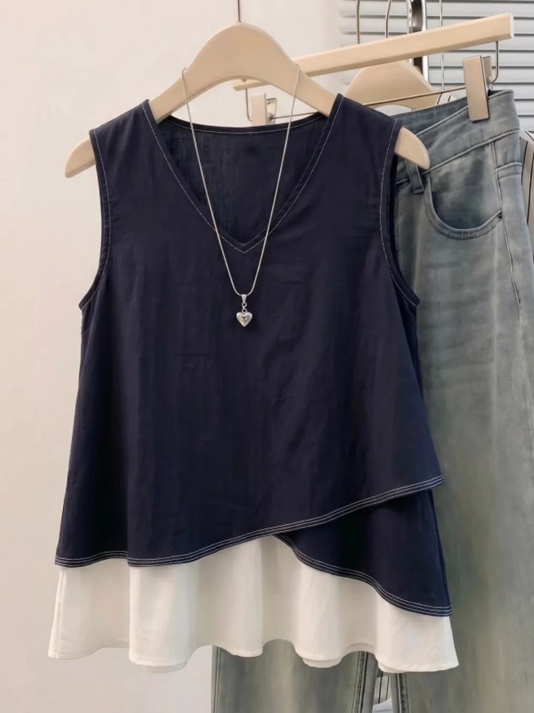 Extra Large Size 300 Pounds Elegant Sleeveless Vest Outerwear with Lace Trim Casual Style Mid-Length Single Piece for Ladies