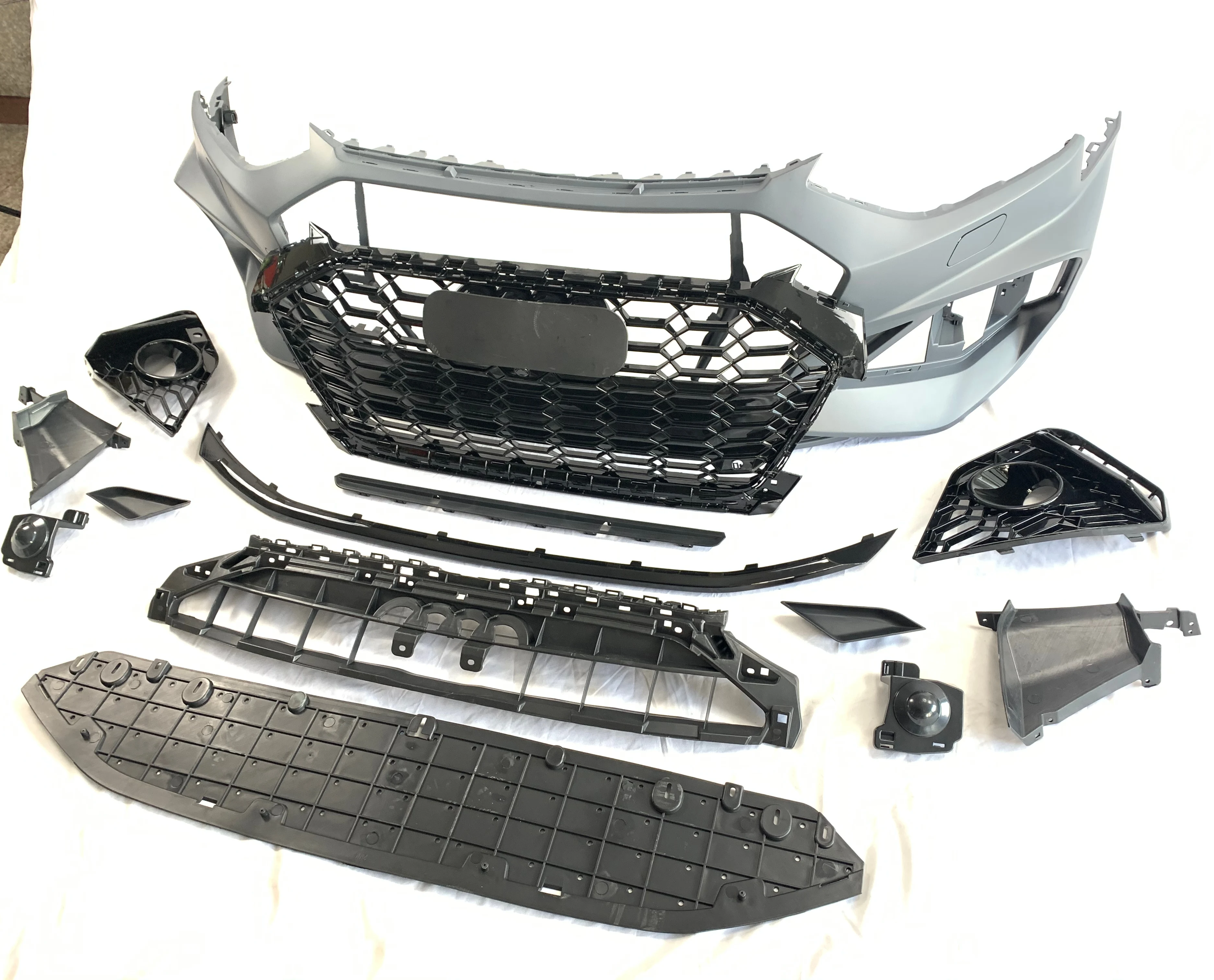 

Body Kit Accessories Surround Grille Front Bumper for 20-25 RS4