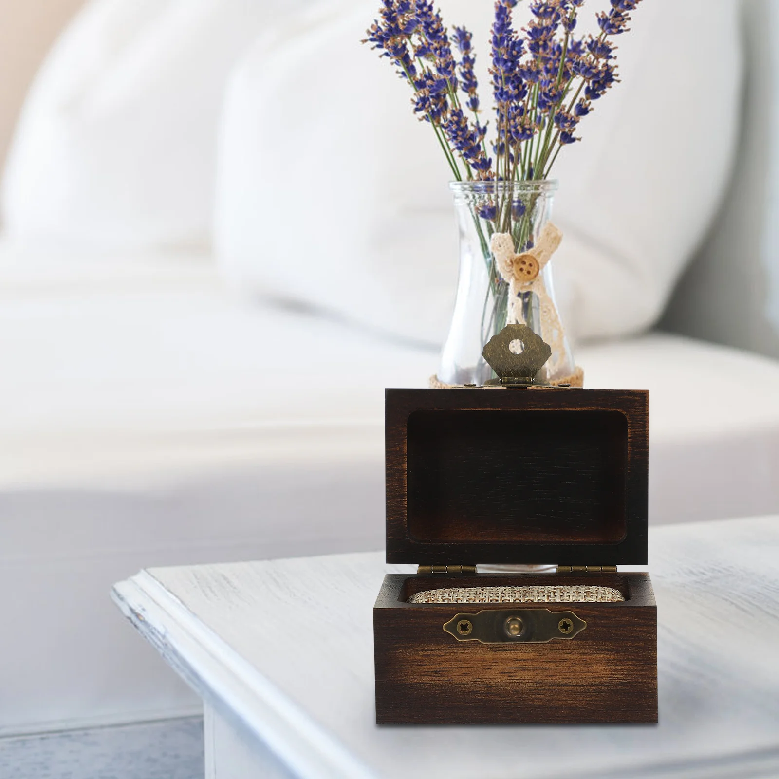 

Retro Wooden Ring Organizer Storage Case For Engagement Wedding Ring Gift Box Dustproof Jewelry Container Wood Small