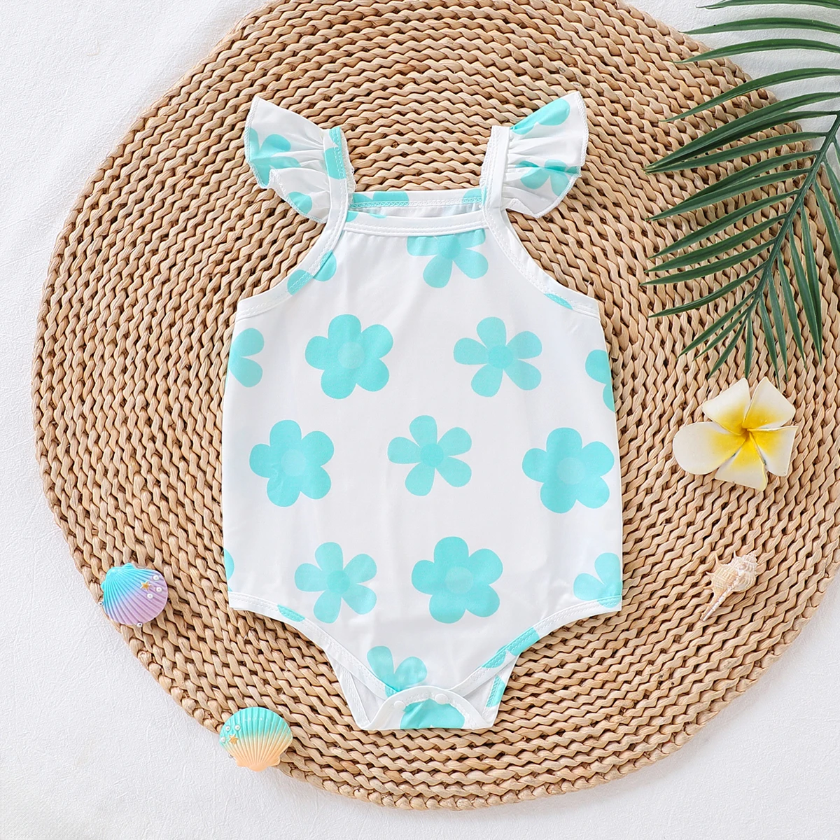 

Детский купальник с милым летним рюшами на бретельках Синий и белый цветочный принт Мягкий и приятный для кожи цельный купальник