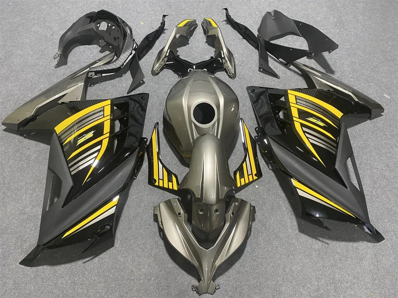 

a/for Ninja300 EX300 Ninja 300 250 2013-2017 Motorcycle Accessories Bodywork Injection ABS Full Fairings Panel Mold Kit