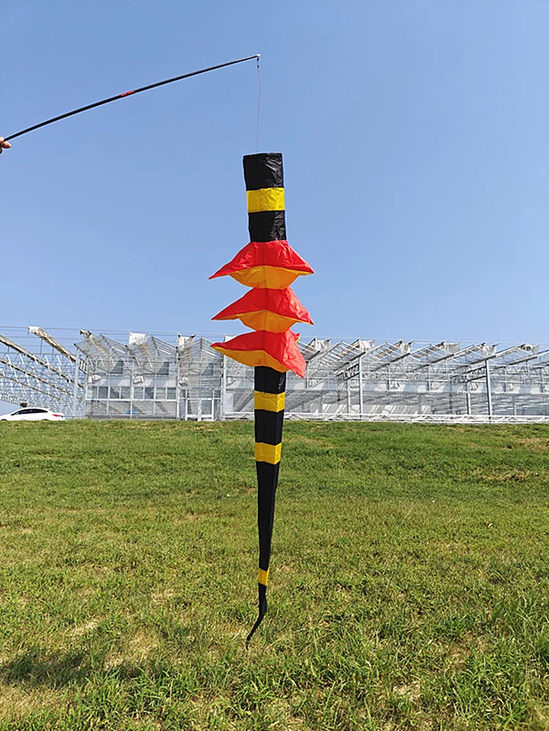 Frete grátis 3d caudas de pipa arco-íris windsock kite voando esporte ao ar livre praia para adultos pipa tecido de náilon pipas neve trenó ar