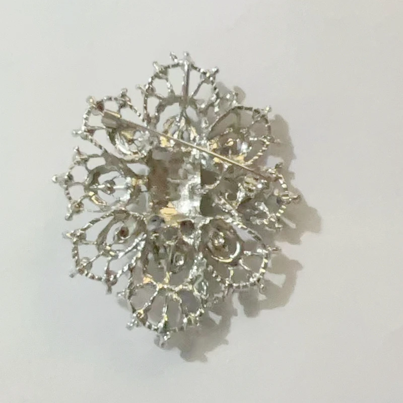 TANGTANG Brooch For Women Clear Crystal Rhinestone Brooches Wedding Party Prom Bridesmaid Flower Brooch Jewelry Gift, BH7729