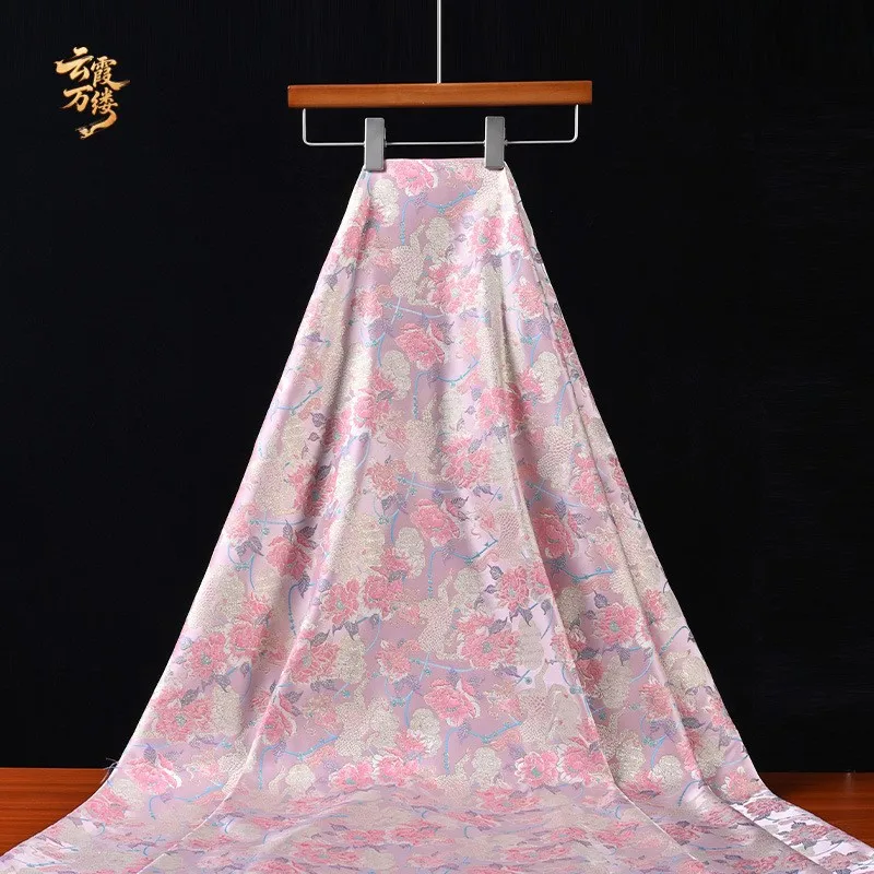 The new Chinese-style imitation brocade embossed jacquard fabric can be cut into dress and Hanfu clothing design materials
