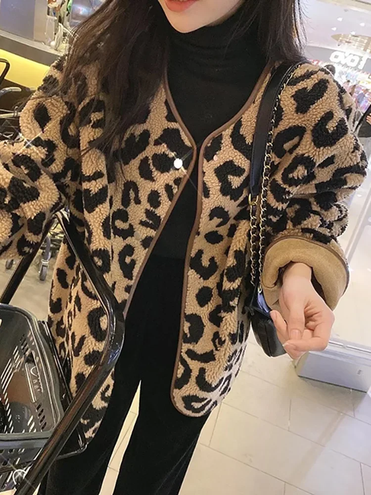 Lamb Wool Velvet Coat Women Autumn and Winter Fur Integrated Small Retro Loose All-Match Leopard Print Cotton-Padded Coat Eur...