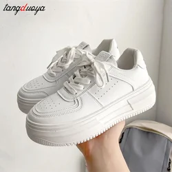 Sneakers con plateau Kawaii scarpe Vintage da donna scarpe sportive a testa tonda 2024 moda primaverile nuova Lolita Low Top Casual Ins Trend