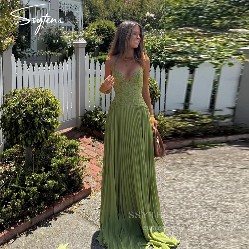 

SSYTENS Green Long Evening Dresses Halter A-Line Sweetheart Prom Dresses Sleeveless Corset Back Formal Prom Gown 2026 Customized