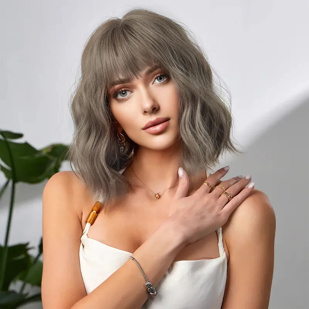 

Loose Wave Bob Wig Wavy Grey Bob Wig with Air Bang Curly Hair Wigs Synthetic Cosplay Party Wigs for Women (Deep Grey)
