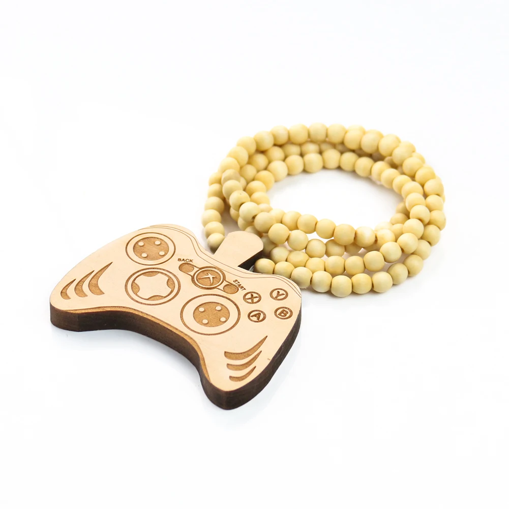 Wooden Game Controller Pendant Necklace Beaded Chain Jewelry Gamers Enthusiasts Stylish Accessory to Show Off Gaming Passion