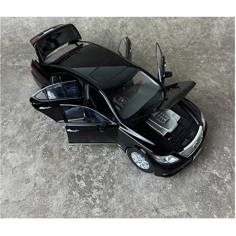 

1:18 NOREV LS460 2010 Diecast Scale Alloy Simulation Car Model Decorative Collections Display Gifts Toys