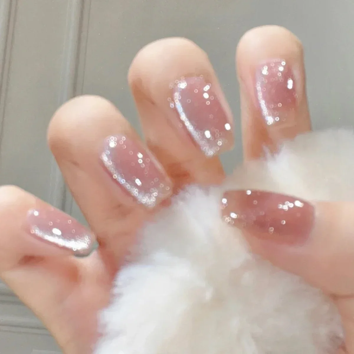 Light Bulb Cat Eye Gel Super Flash Semi-Permanent Soak-Off Uv/Led Gel Polish Can Be Used in Any Suitable Color Diy Nail Salon