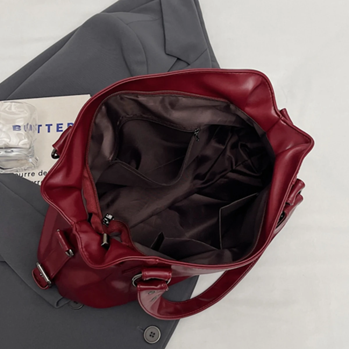 Tas Selempang Mengkilap Minimalis – Tas Tangan PU Berlapis Ritsleting Kapasitas Besar Tali Dapat Dilepas Tas Bahu Perjalanan Sehari-hari yang Nyaman