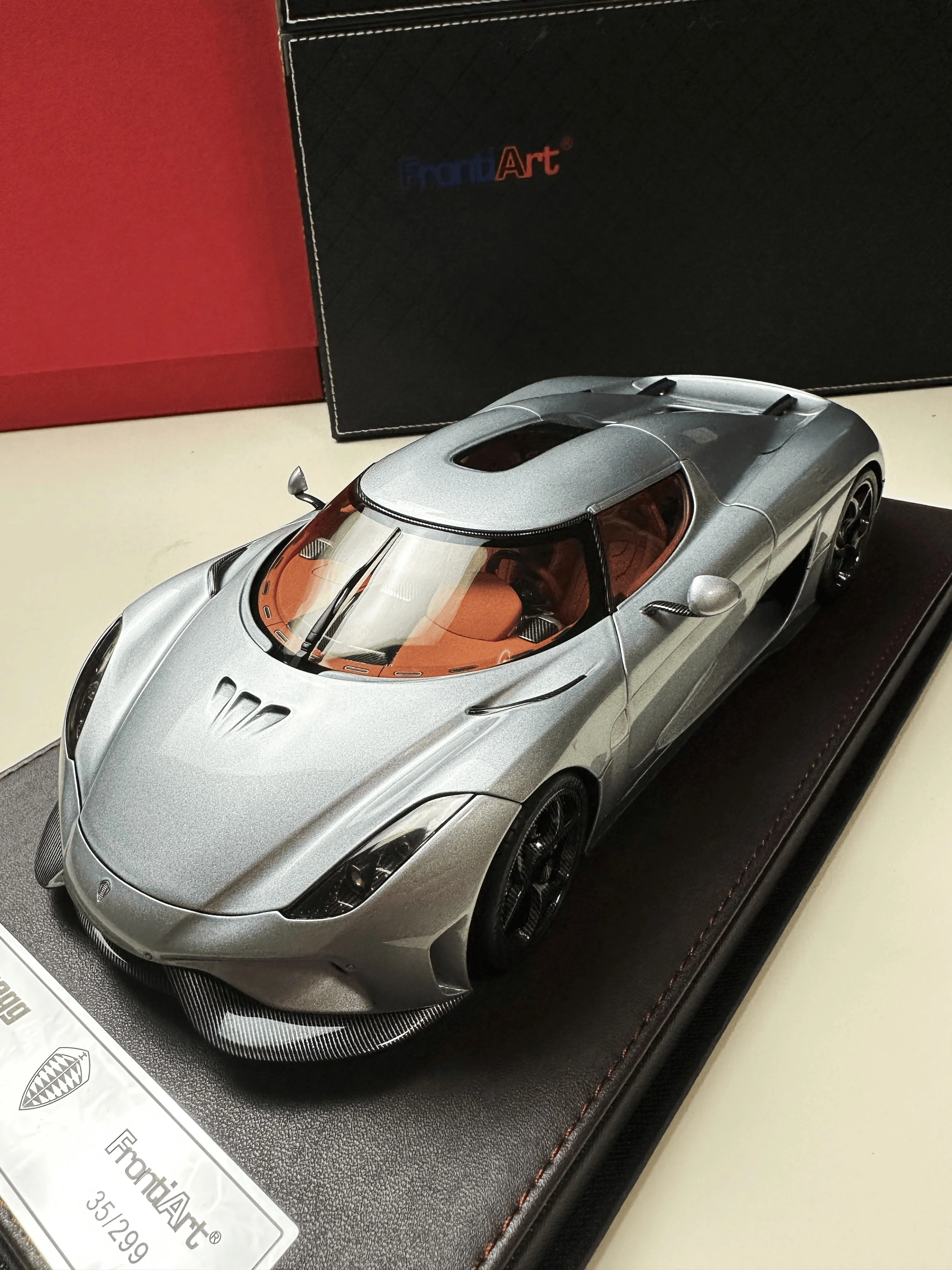 1:18 Koenigsegg Ruler Regera Silver Blue, Resin Full Drive Car Model