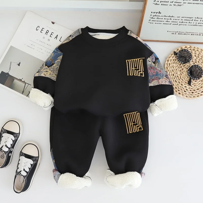 

Boys Sweatshirt + Pants 2-piece Set of High-quality 2025 New Products Bear Color-blocking Top Sports Children's Clothing 18M-5T