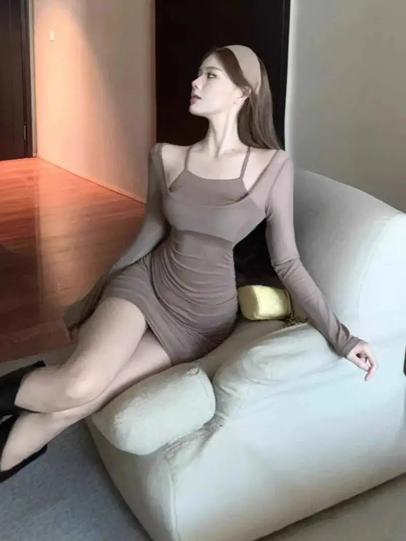 Design sentido falso dois puro desejo picante menina casual estilo esportivo sexy apertado encaixe elástico de manga comprida vestido fino elegante p622