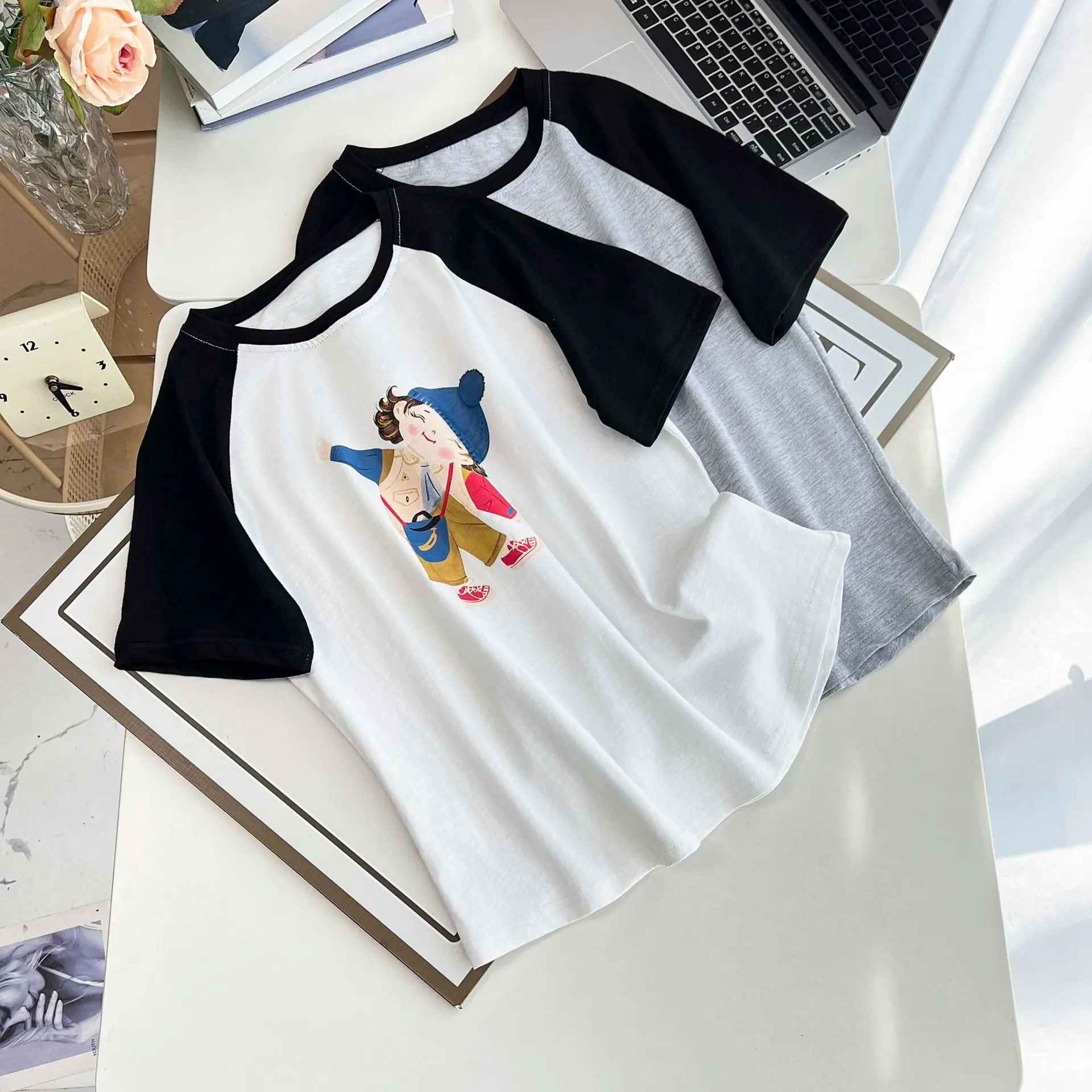 Plus Size Damen-Top 2025, Sommer, neues lässiges Raglanärmel-bedrucktes Cartoon-Bambus-Baumwoll-Kurzarm-T-Shirt 2508