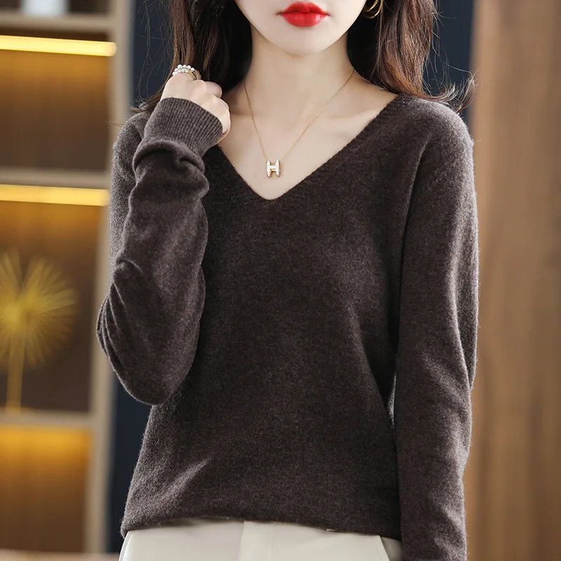 Maglione da donna 2024 Primavera Autunno Caldo Inverno Slim Fit Camicia che tocca il fondo Scollo a V Coreano Top in maglia Casual Maglioni ad alta
