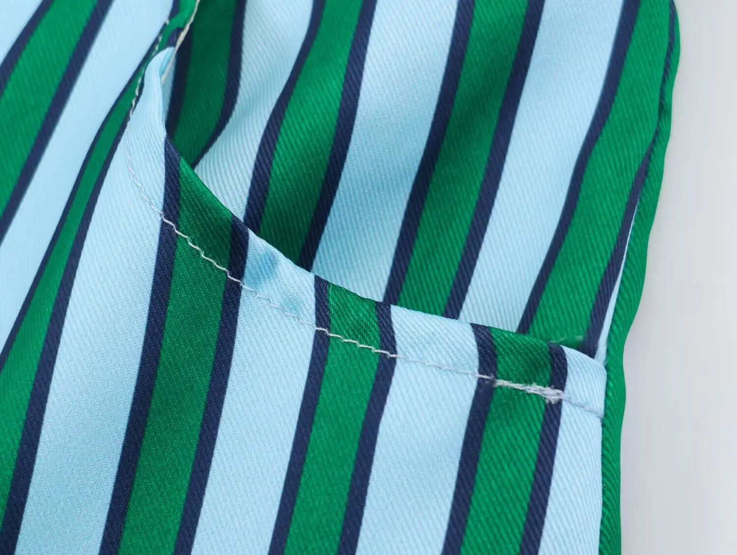 KONDALA Damen Schickes Gestreiftes Hosen-Set 2026 Sommer Trendiges High-Street-Urlaubsset Elegante Freizeit-Hemden mit Seilknöpfen, Lange Hosen – Detail 22