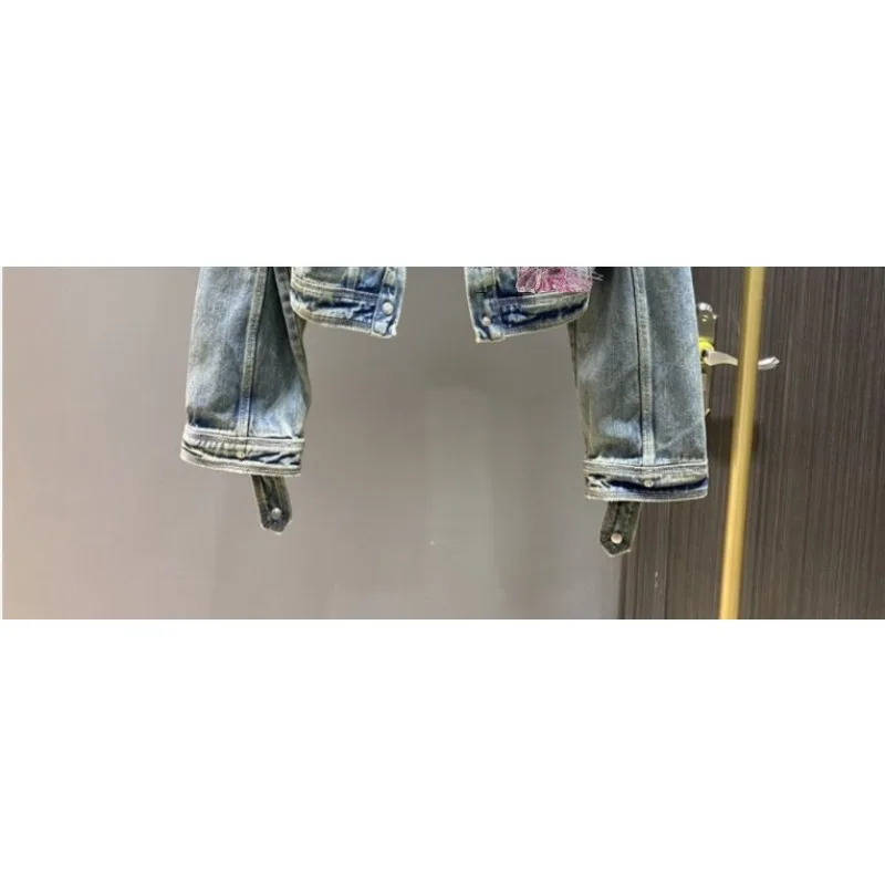 La nueva chaqueta vaquera corta Retro estilo Hong Kong de primavera es holgada y adelgazante, chaqueta con cuello levantado, moderna y individual