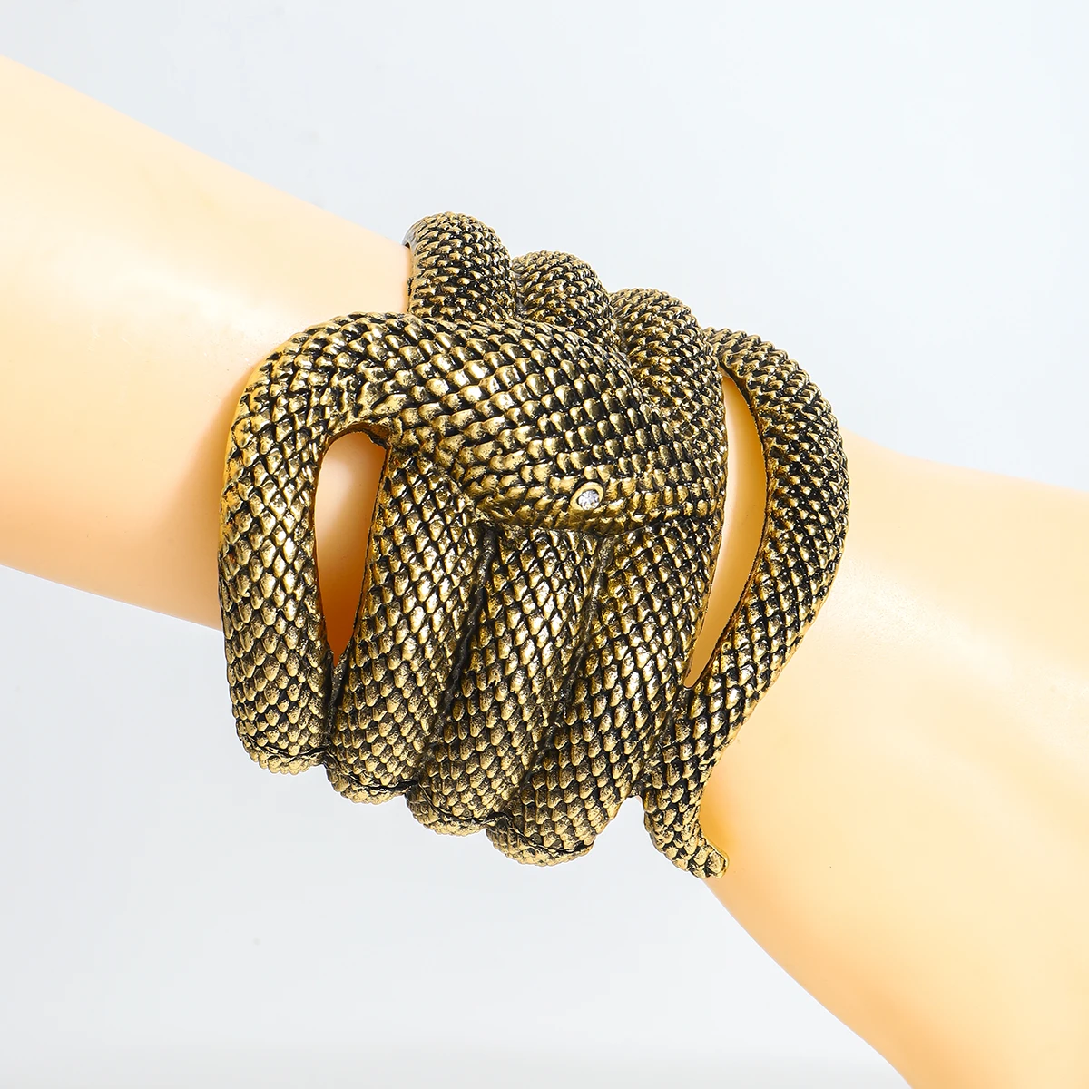 

girlgo ZAA 2025 Vintage Snakeskin Print Bangle Bracelet Trend Women Personality Party Accessories Exquited Jewelry Girl Gifts