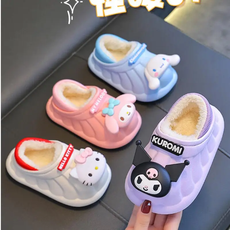 

Популярные модные тапочки Sanrio для девочек Hello Kitty Kawaii, студенческие нескользящие осенне-зимние детские хлопковые тапочки с героями мультфильмов, новый стиль