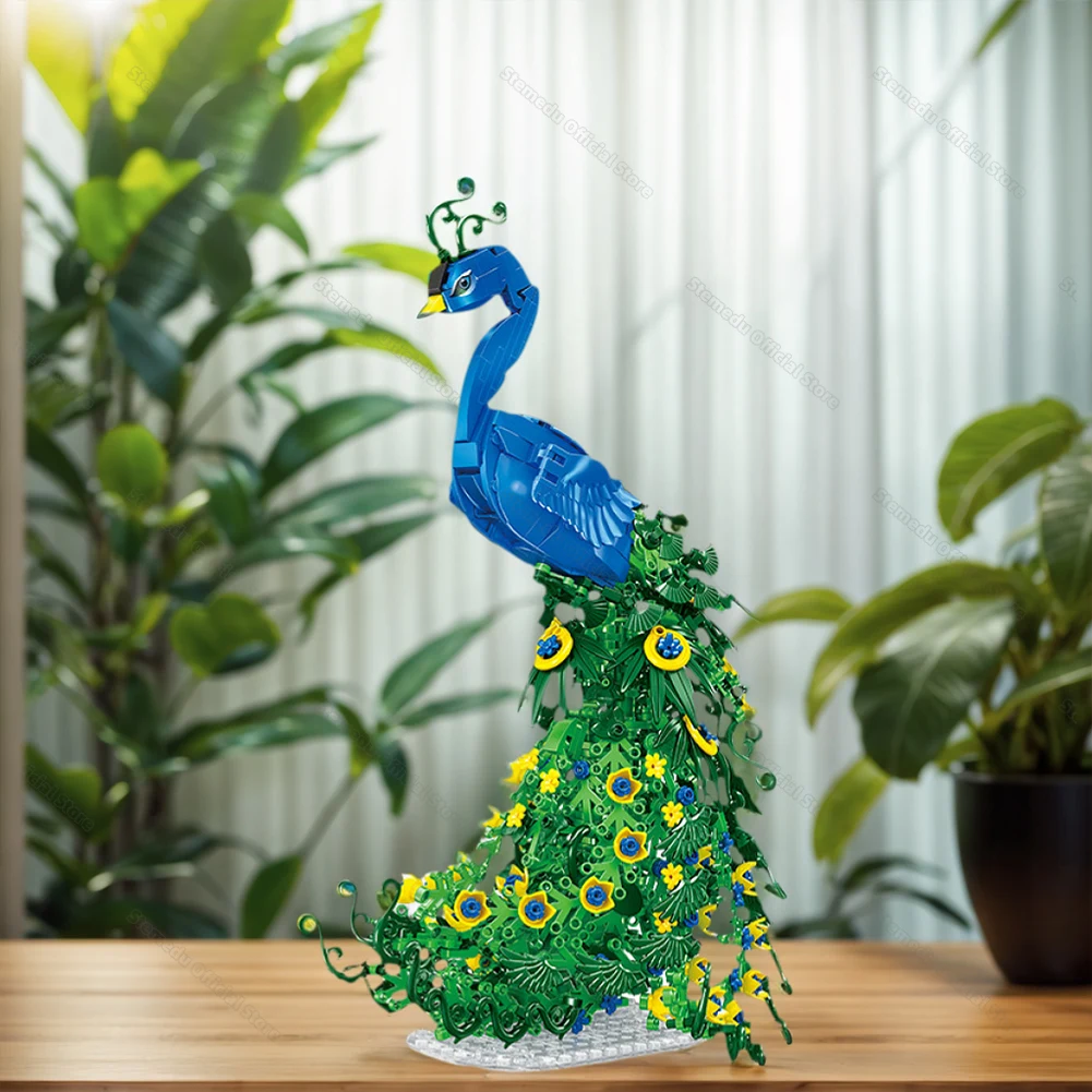 Flowery Peacock Nature Animal Small Particle Assembly Building Blocks Model Sets Ornaments Creative Bird Bricks for Living Room
