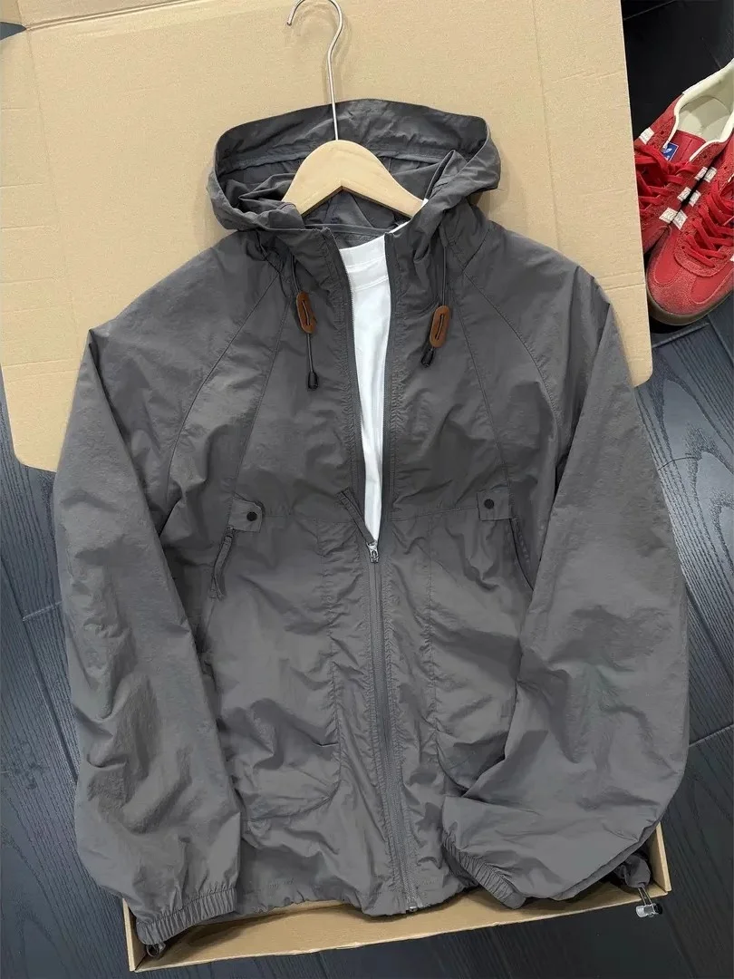 

Wolf ey Outdoor Men's Lightweight Qui Dry Hooded Sun Protection Jaet Summer Faionable Casual Nylon Fiber Zipper Closure