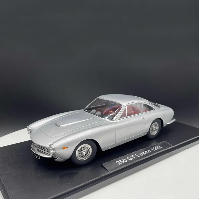 Diecast 1:18 Scale 250 GT Lusso 1962 Alloy Vehine Model Finished Simulation Collection Decoration Gift Toys Display