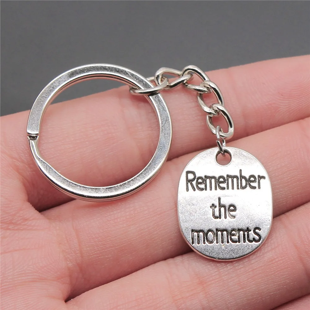  Antique Silver Color 22x18mm Remember The Moments Pendant Keyring Souvenirs Gift
