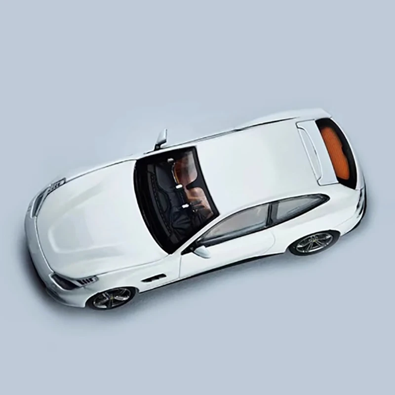 

1:64 Scale GTC4 Lusso Station Wagon Simulation Alloy Car Model Static Display Collectible Toy Gift Souvenir Decoration